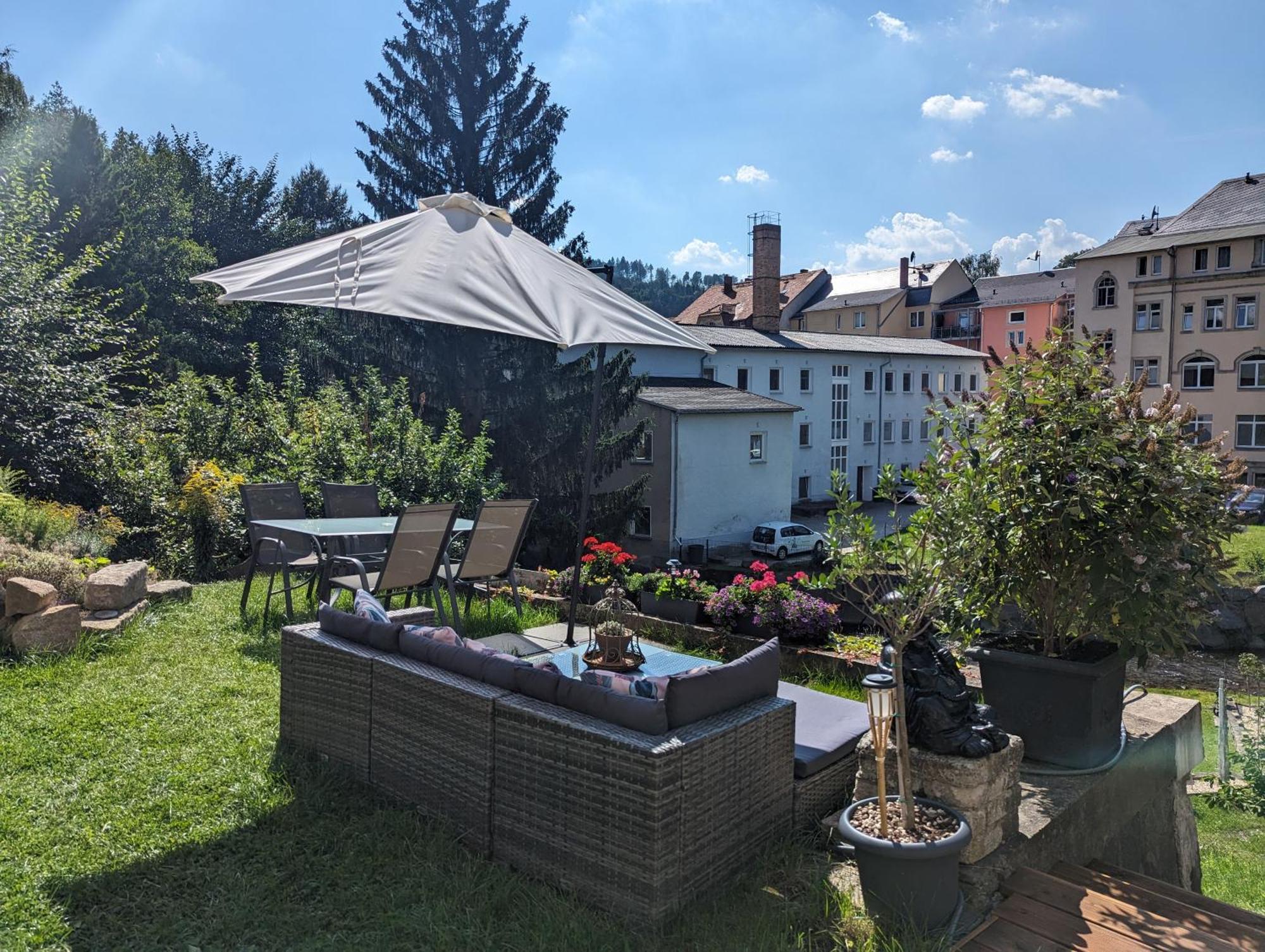 F1 - Urlaubsmagie - Helle Wohnung Mit Sauna & Pool & Whirlpool Sebnitz Dış mekan fotoğraf